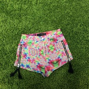 24hrs trippy shorts🌈